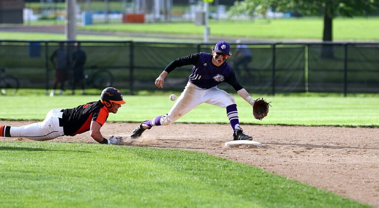 baseball-featured_0002_chris-chow-vQTgL07Oyzc-unsplash